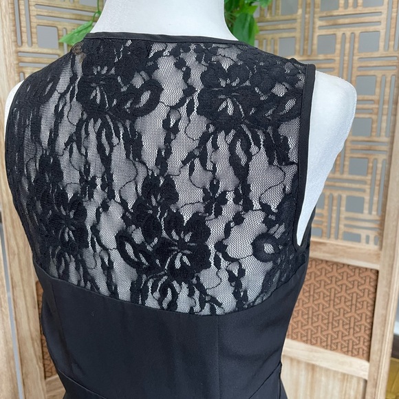 Black Lace Detail Dress by Guess - Picture 4 of 7